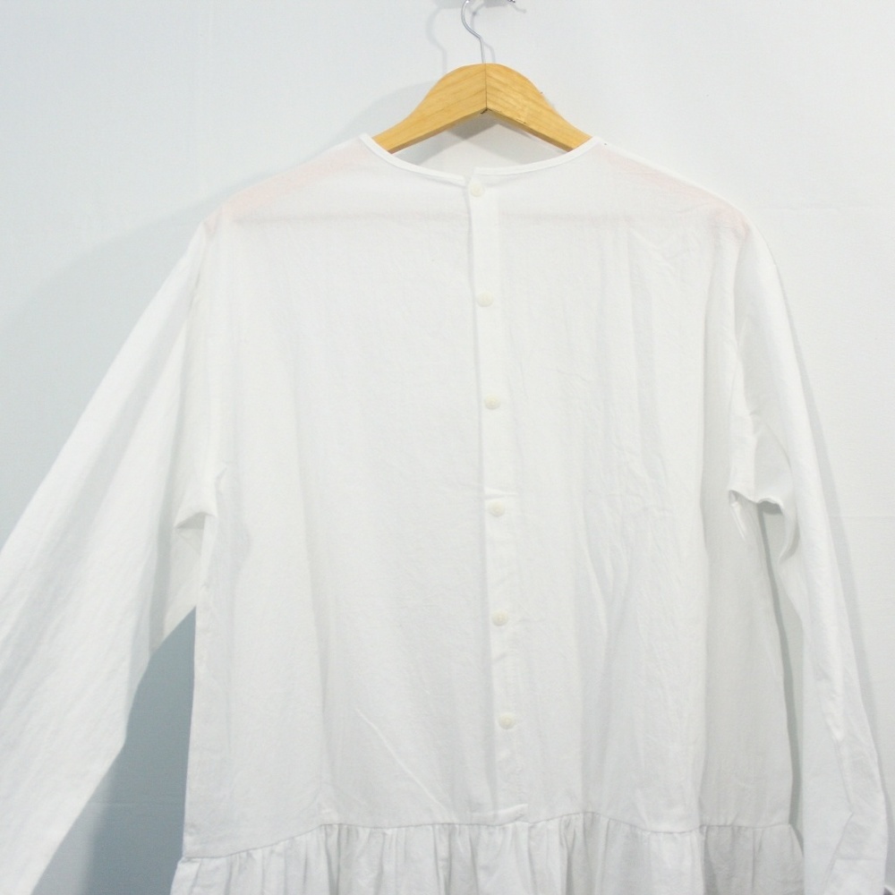 Mara Buttons Dress in White - Picture 4 of 5